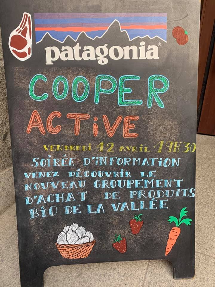 Panneau coloré d'une réunion Cooper'active